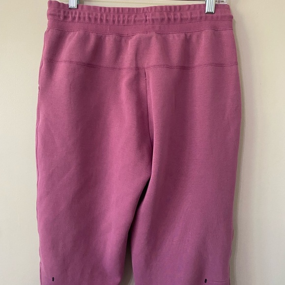 Nike Tech Fleece Essentials Sportswear Athletic Warm Joggers Pants - Picture 3 of 9